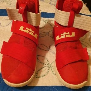 LeBron shoes